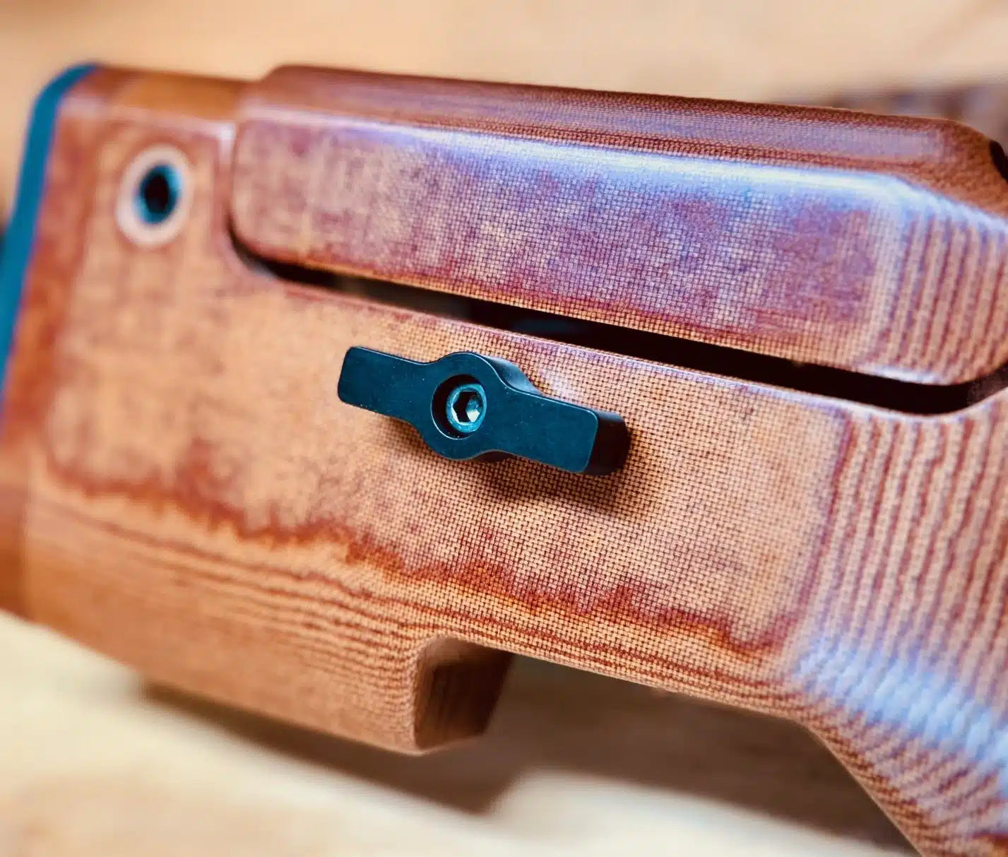 Cheekpiece Adjustment Knob