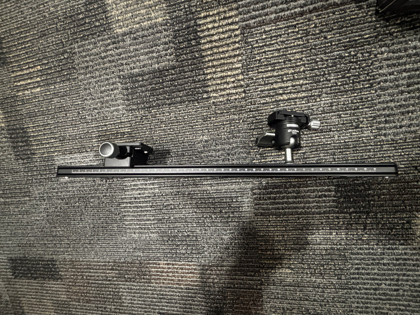 Leofoto Arca rail with heads
