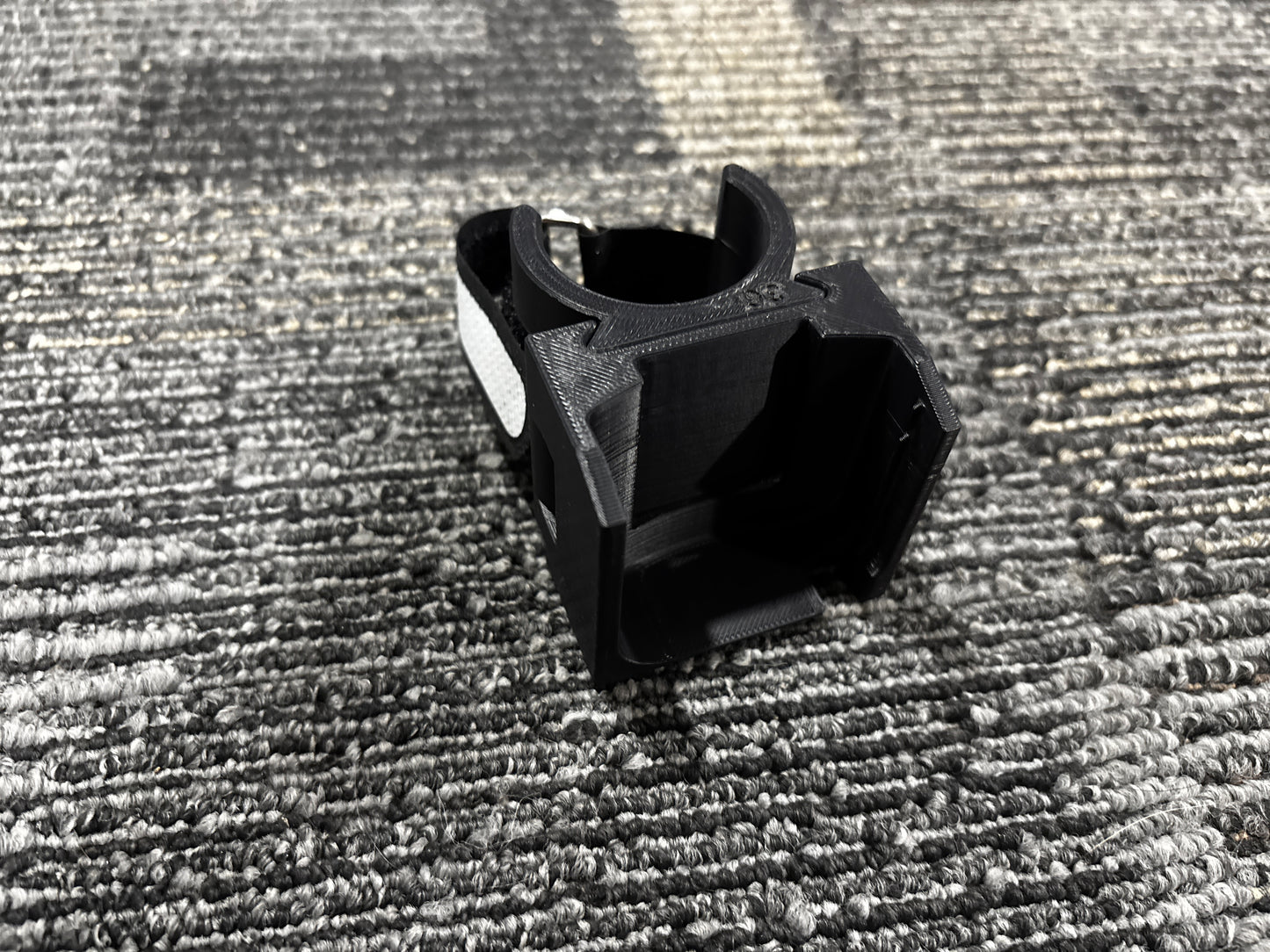 Tripod Kestrel Holder