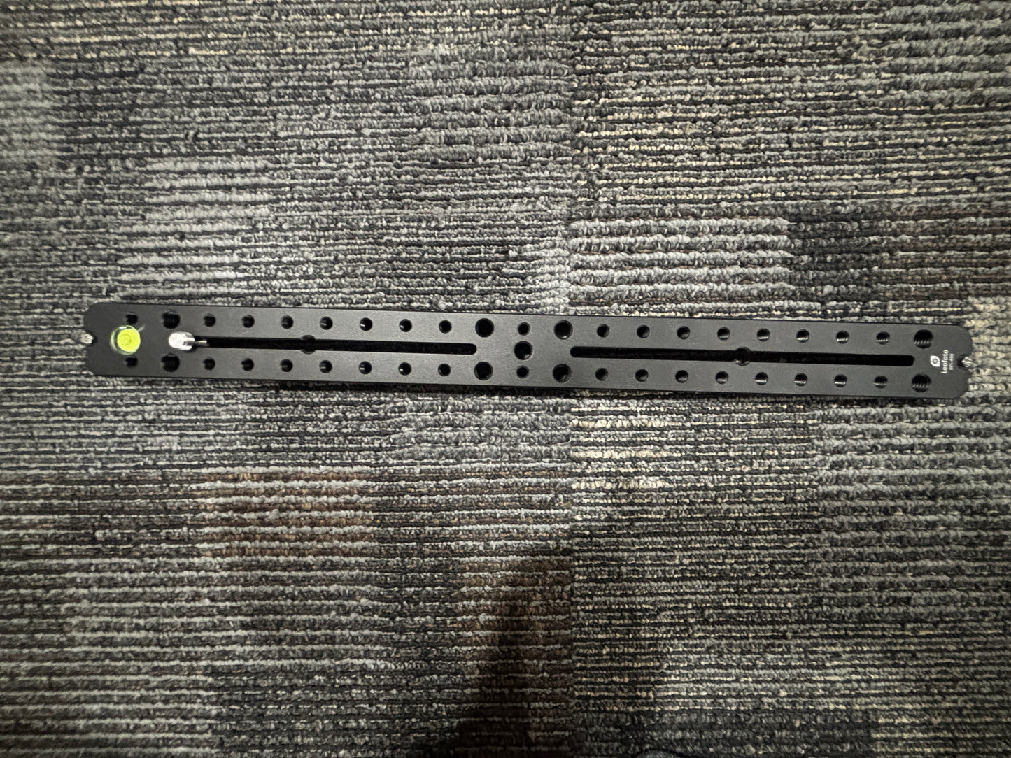 Leofoto Demo Arca rail