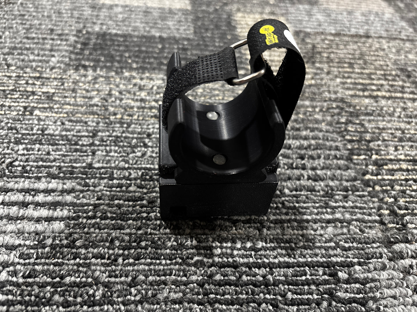 Tripod Kestrel Holder