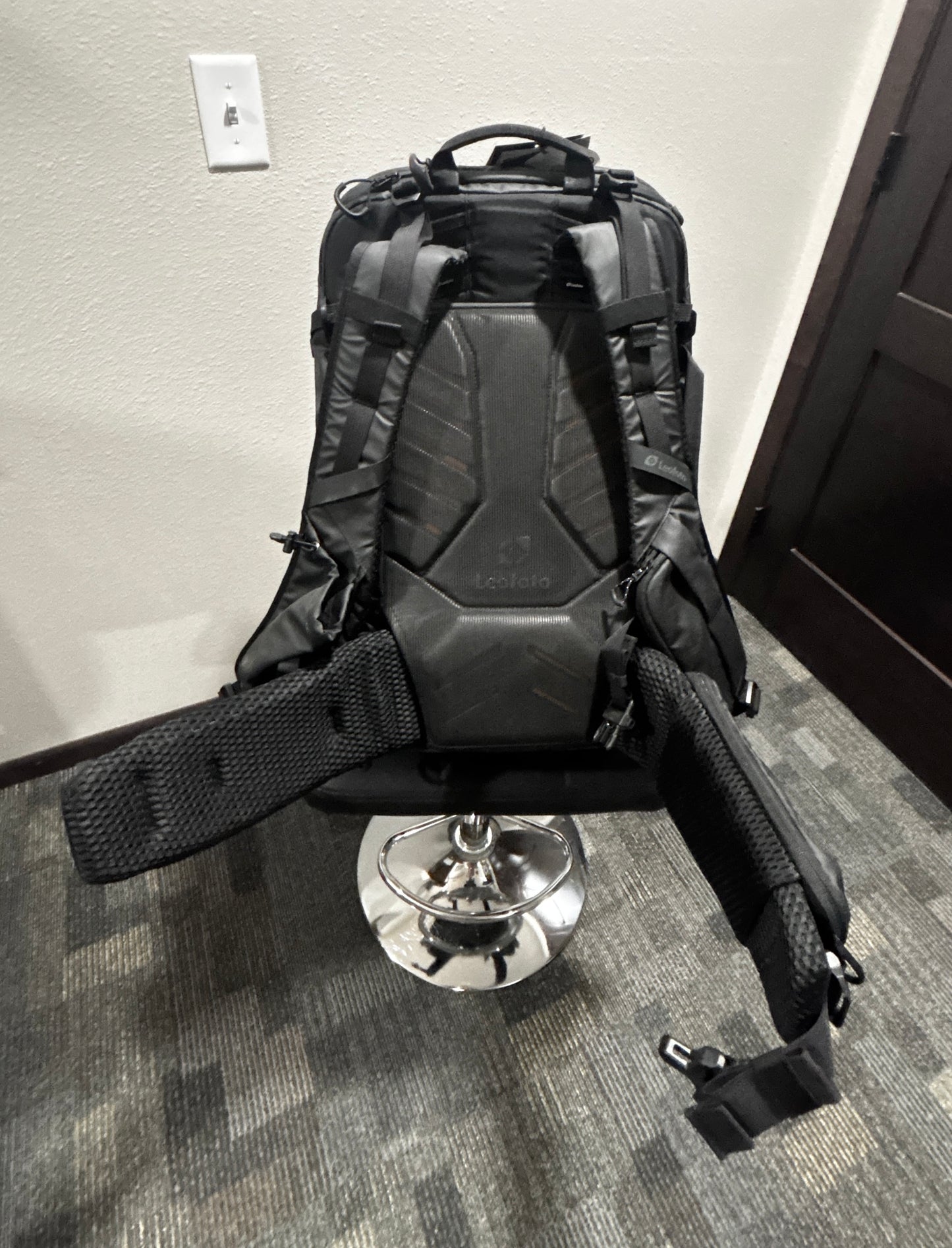 Leofoto 35L Bag - Black